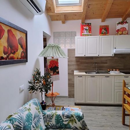 Casa Vacanza L'Ulivo Албенга Екстериор снимка
