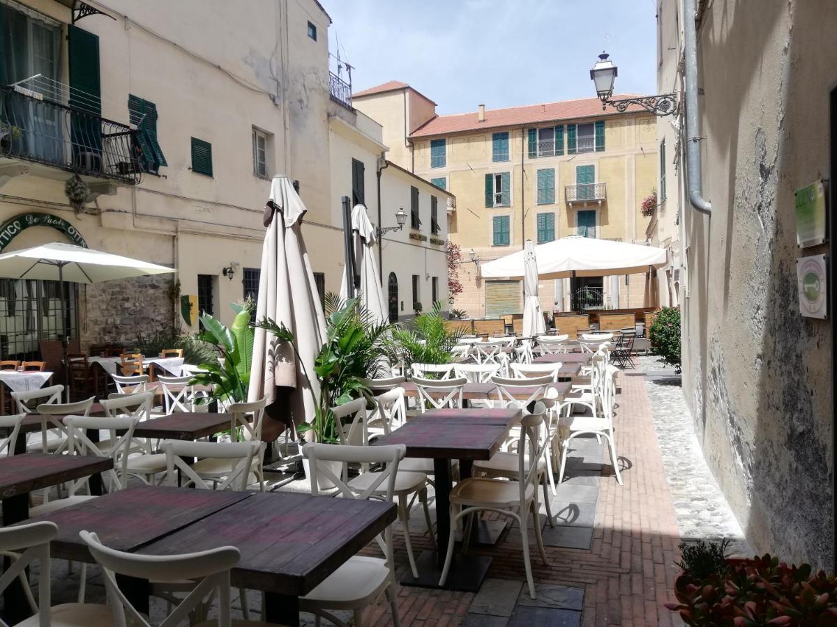 Casa Vacanza L'Ulivo Албенга Екстериор снимка